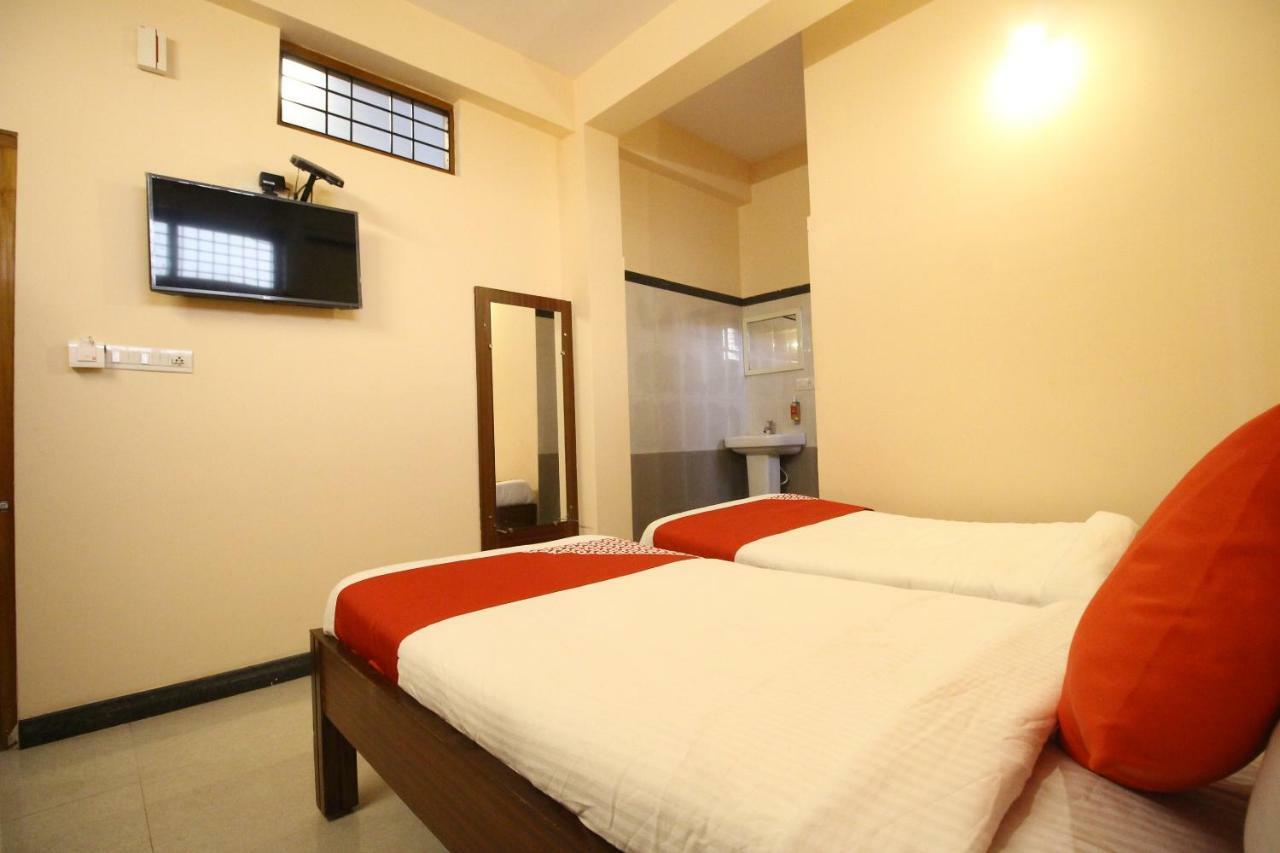 Oyo Flagship 30734 Jeevan Lodge Simoga Kültér fotó
