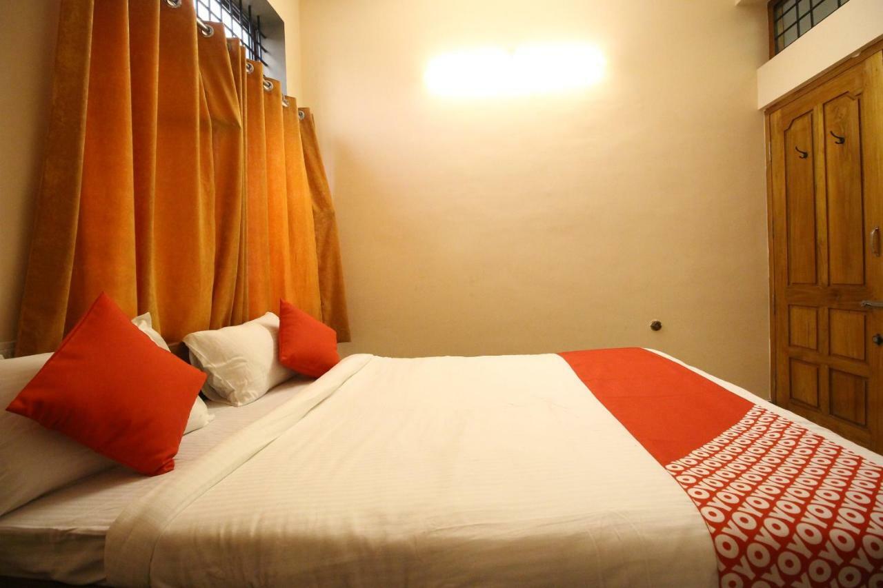 Oyo Flagship 30734 Jeevan Lodge Simoga Kültér fotó