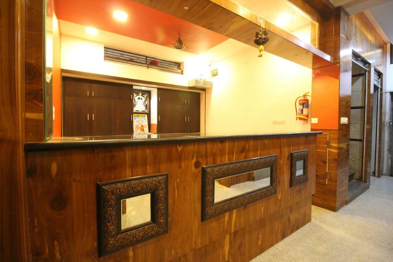 Oyo Flagship 30734 Jeevan Lodge Simoga Kültér fotó